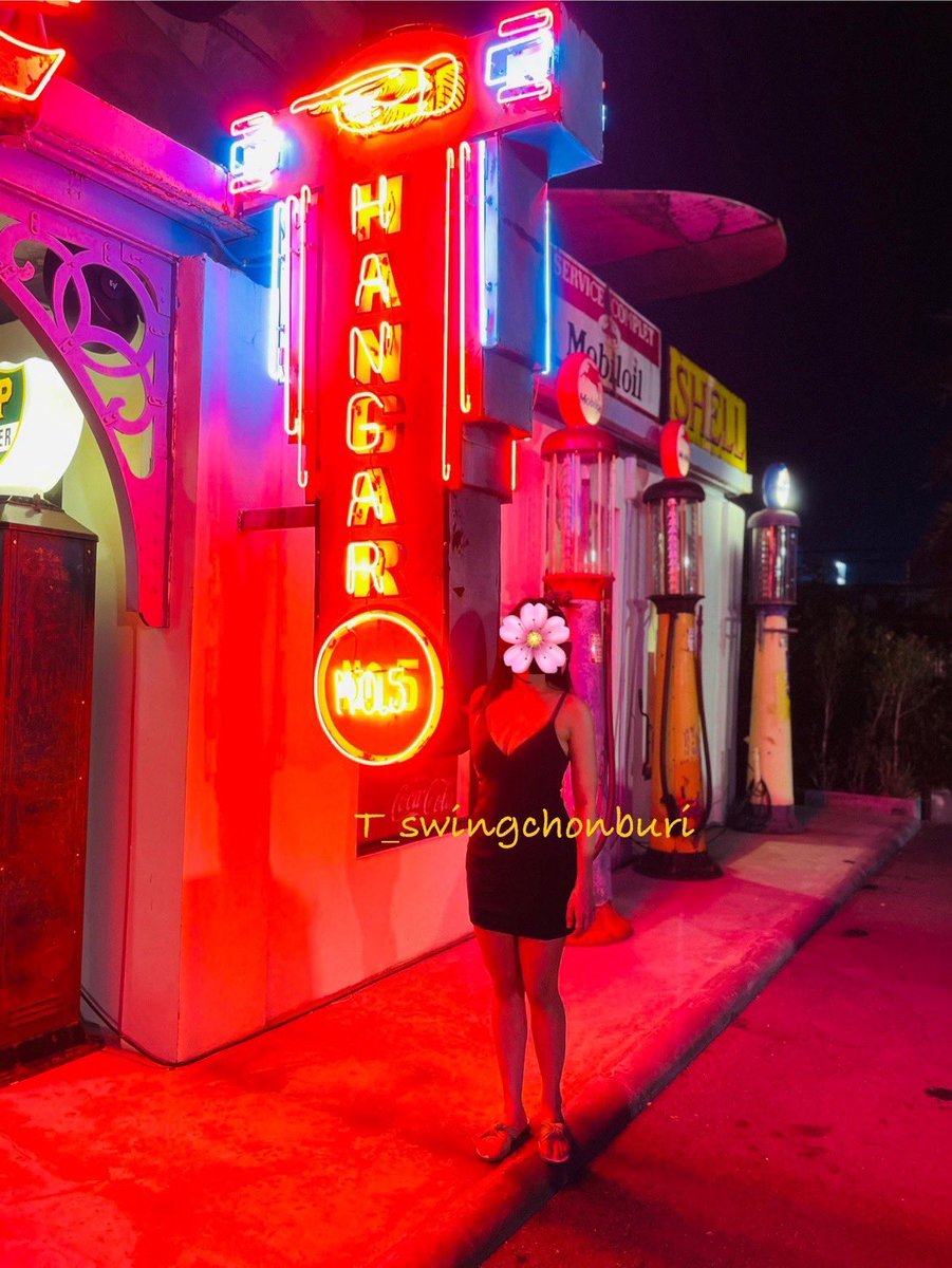 ยังอยู่ กทม อีก 1 วัน คืนนี้หลัง 21.00 คู่หรือเดี่ยว สนใจนัดเจอทำความรู้จักกัน ทักมานะค่ะ
#คู่แลกไม่แลก 
#สวิงกิ้ง
#ชายเดี่ยว #หญิ่งเดี่ยว #เลสเบี้ยน