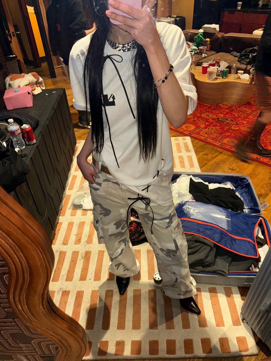 yves pics tweet media