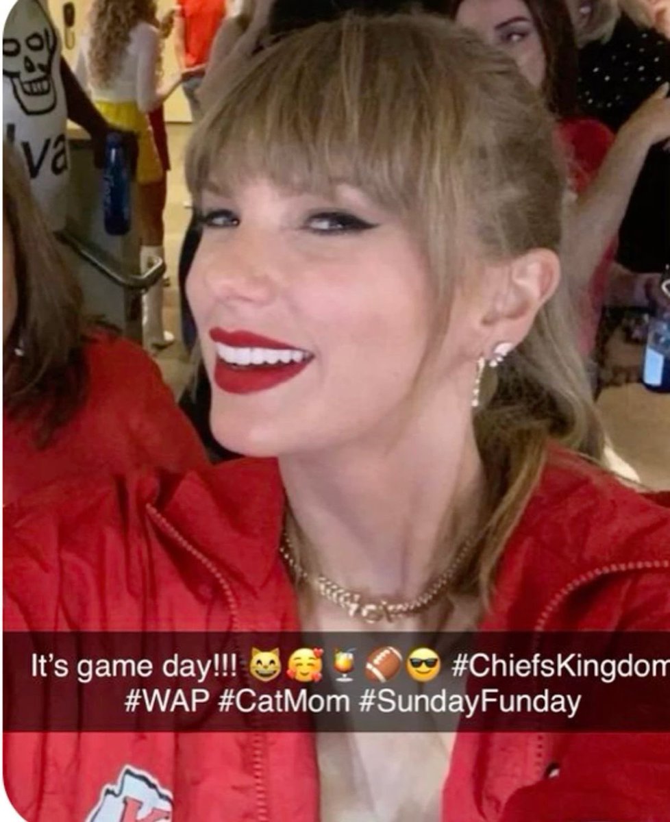tinawishlist's tweet image. heeey y’all… IT’S GAME DAAAYYY 🧿🧿🕯️🕯️