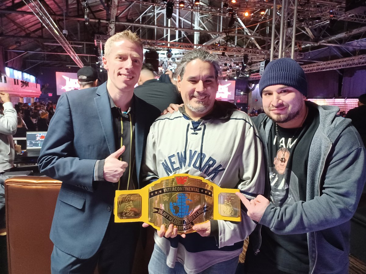 ecuadragon's tweet image. Happy early birthday, @Latin2882 

Your boyhood dream came true. Lol

Special thanks to the man himself at @HOGwrestling , the one and only, @solomonster !!!

#HouseofGlory #finalwarning #hogwrestling  #hogfinalwarning