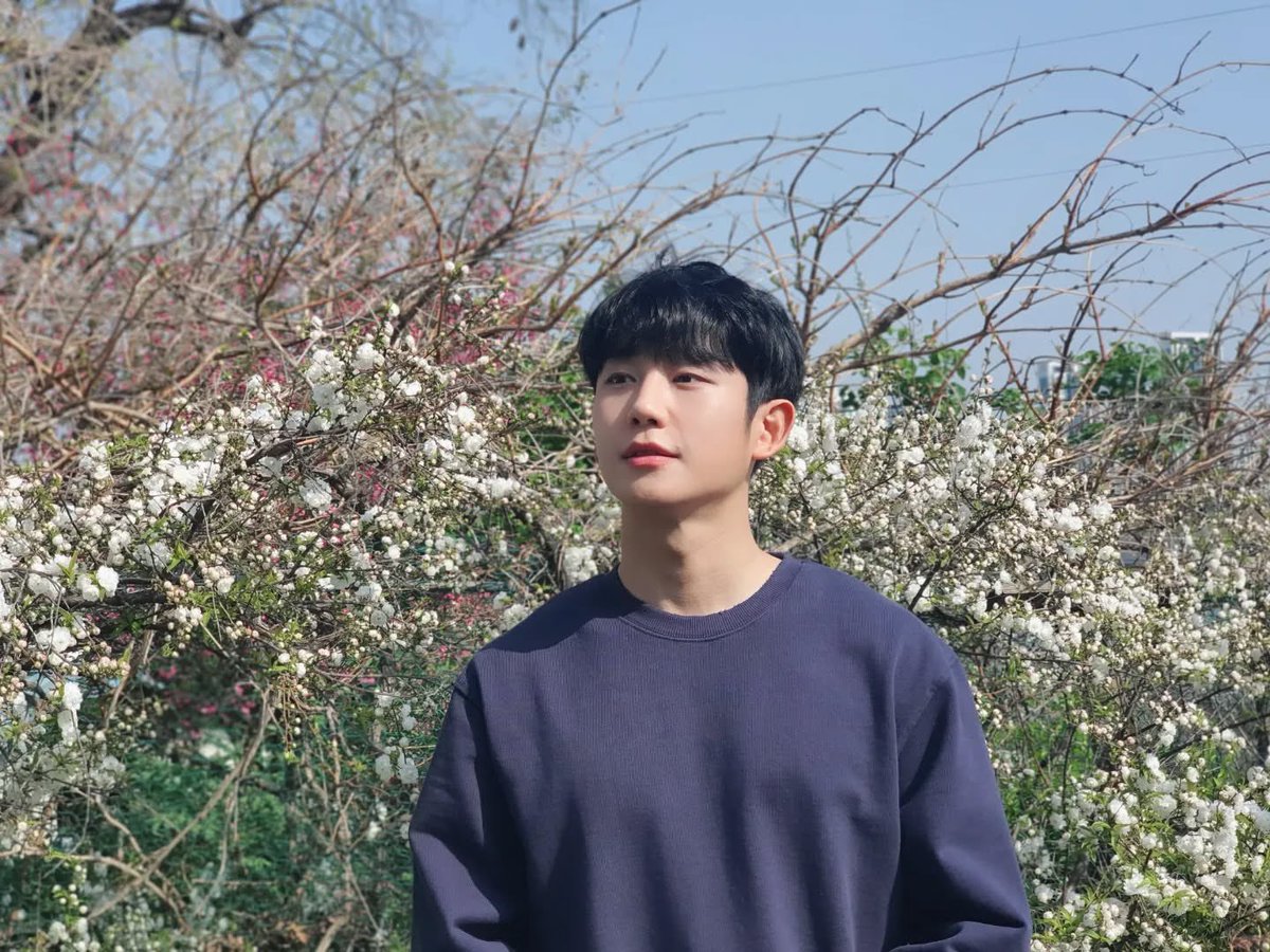 이 사진 너무 환승연애 과거 서사 재질이야..
대학교 cc 시절에 찍어준 사진 같다고
기억조작 ㅁㅊ어 (˘•̥⧿•̥˘ )♡♡