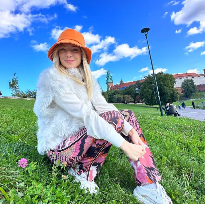 Maja Lena Sofia tweet media