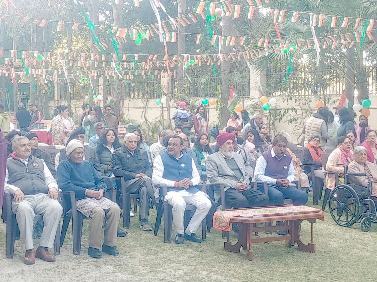 Leelusarpanch's tweet photo. गणतंत्र दिवस के इस पावन अवसर पर, Belvedere Park, DLF Phase-III, गुरुग्राम में क्षेत्र के गणमान्य लोगों के साथ झंडा फहराया गया। यह दिन देशभक्ति और एकता की भावना को उजागर करता है। सभी ने मिलकर हमारे राष्ट्र की स्वतंत्रता और गौरव को सम्मानित किया https://t.co/FEyQC9Nbo8