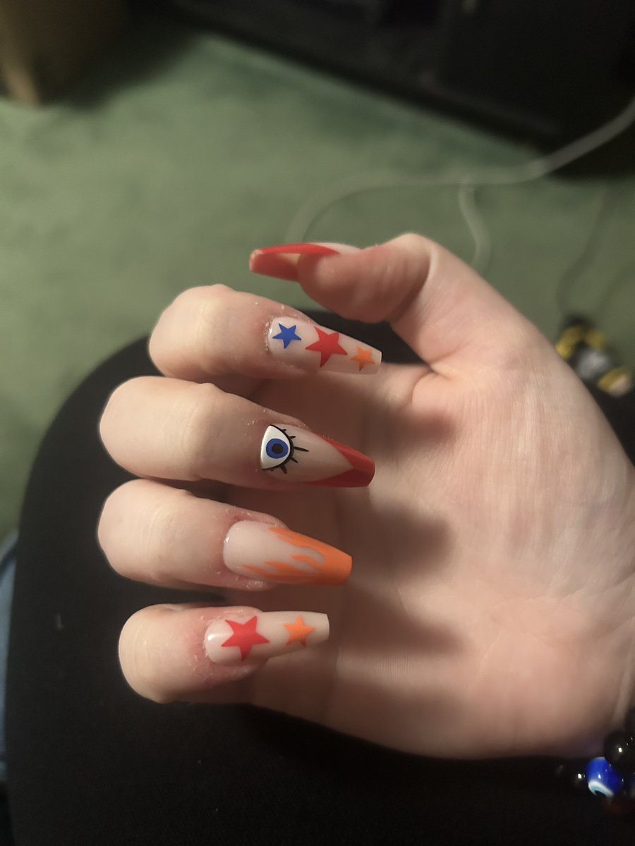 alanax623's tweet photo. i feel like @awsten would fw these https://t.co/rlkENoxRgt