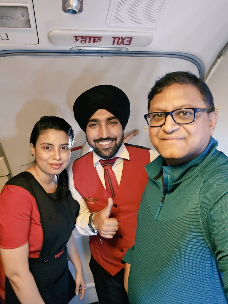 purneshr's tweet photo. @flyspicejet  It was a wonderful experience flying with Angrej, Debolina, Nilesh and Richa in SG 185 Delhi to Pune on Jan 26th. Happy Republic Day! https://t.co/zHS1n9Cwrm