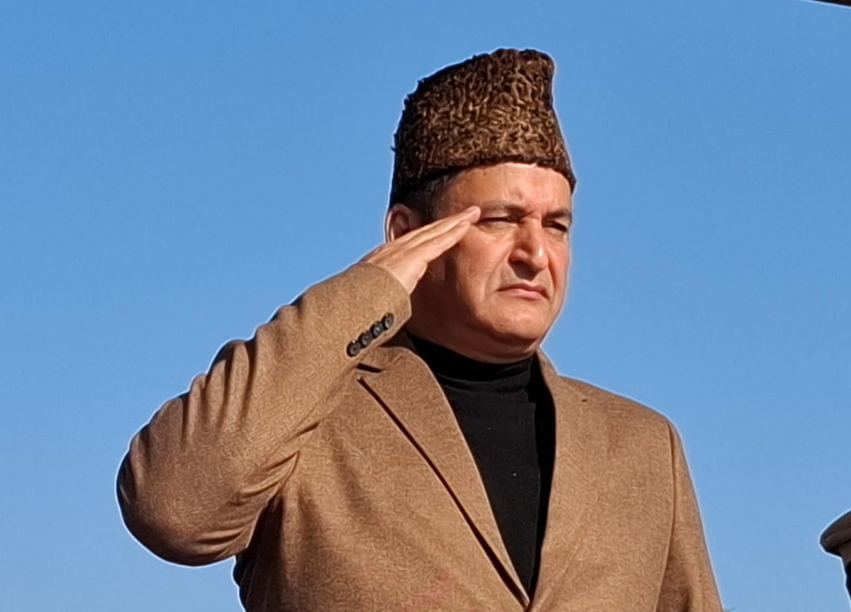 Warm wishes to everyone on the #76thRepublicDay! Let us reaffirm our dedication to democracy, dignity, and unity. A heartfelt tribute to the martyrs who sacrificed their lives to safeguard our nation.