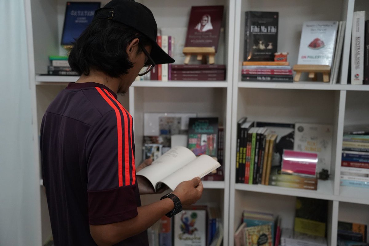 Gadis Buku® tweet media