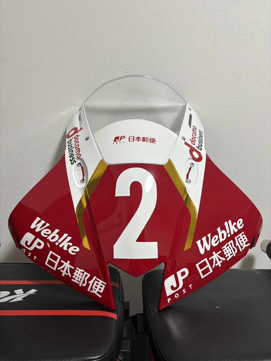 MsFactory_wrap's tweet image. CBR600RRのアッパーカウルを、ST600 日本郵便Honda Dreamのデザインにラッピングさせていただきました😁

カウルワンパーツのみの施行もお受けしますので、ご相談ください🙇