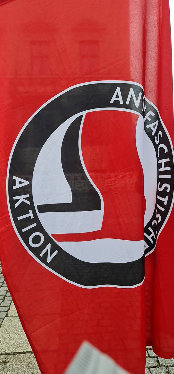 Pankowia's tweet photo. #2601 #Bebelplatz Kein Platz für antisemitische Hetze. Kommt vorbei. #Antifa https://t.co/eUogGzcPqB