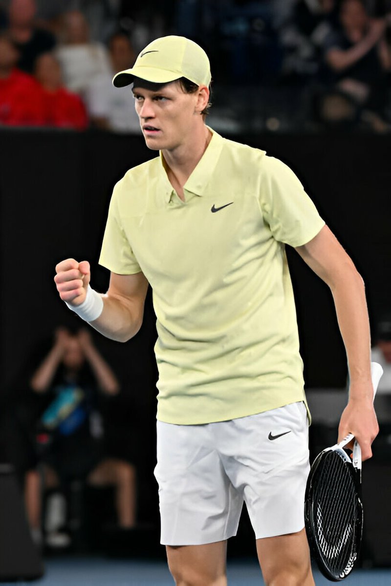 Tiempodetenis1's tweet photo. ¡Jannik Sinner es el CAMPEÓN del Australian Open! 🏆

El mejor del mundo venció 6-3, 7-6 y 6-3 a Alexander Zverev. https://t.co/pEmF3KMCdY