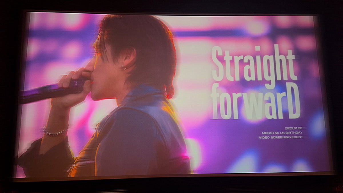 𝗦𝘁𝗿𝗮𝗶𝗴𝗵𝘁𝗳𝗼𝗿𝘄𝗮𝗿𝗗

마음에 새겨있는 소중한 기억들을
덕분에 꺼내어 볼 수 있었어요 너-무 좋았어요📽️✨ 

#간단명료하게_창균