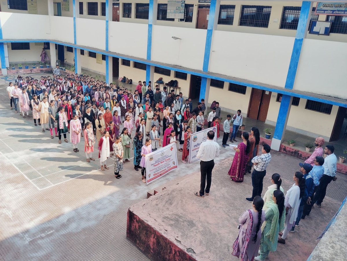Vicky_Nss_vol83's tweet photo. कार्यक्रम अधिकारी डॉ. @DBNSSPO के मार्गदर्शन एवं नेतृत्व में @NSSUFNGCFCG के स्वयंसेवकों ने #मतदाता_रैली_एवं_शपथ_कार्यक्रम का आयोजन किया गया। कुछ झलकियां... 25/01/2025
@_NSSIndia @ashokshrotinss @NSSRDBhopal @Rajkumarnss @YASMinistry @gajpal_l @NeetaBajpai5 @nssptrsuCG https://t.co/JOha52rqko