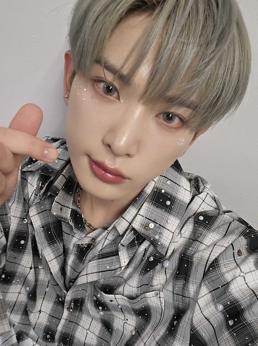 HARUA_FR's tweet photo. 🌐 ─ TWITTER 

#HARUA : Merci infiniment ~ je suis si heureux~~ 🤞🍀

 #andTEAM #앤팀
#하루아 #ハルア #HARUA https://t.co/SmTQtcsM9r