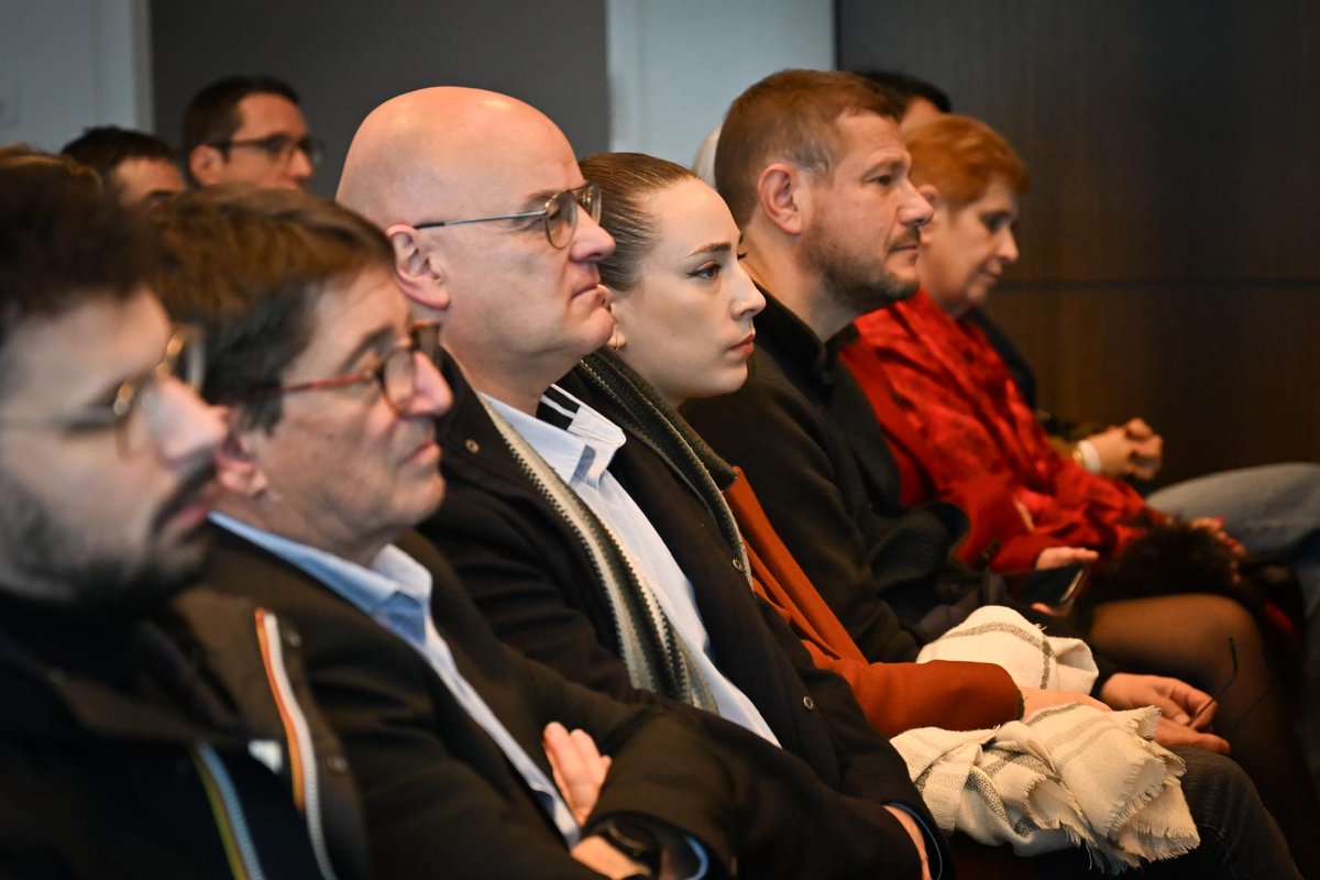 Il y a trois ans, presque jour pour jour, les premiers comités locaux d’#Horizons voyaient le jour.

Aujourd’hui, avec près de 1 300 délégués municipaux engagés partout en France, notre parti s’affirme comme un acteur solidement enraciné et à l’écoute de tous.

Ces femmes et