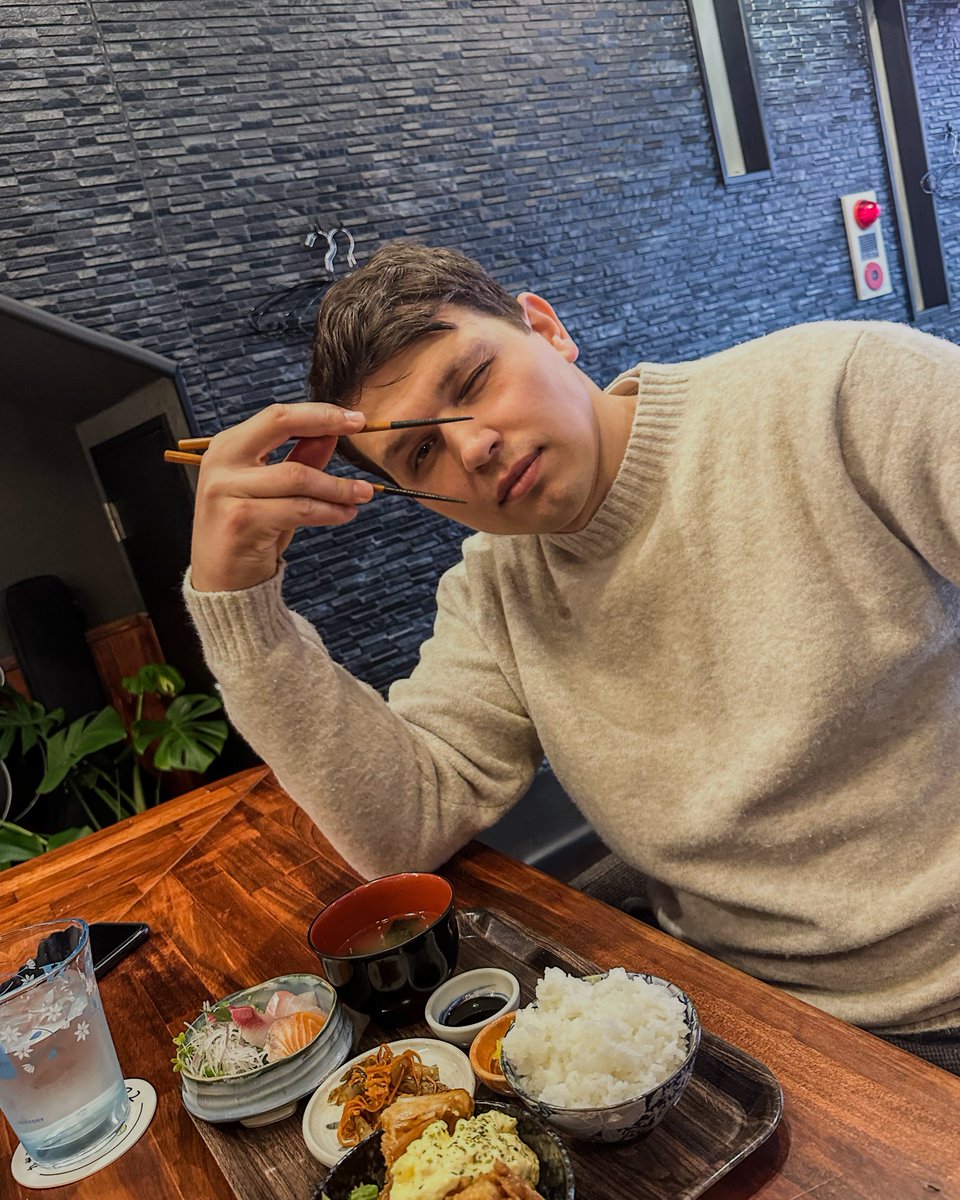 4heist4's tweet photo. 3…2…1…
じゃあね
🙂

#tokyo #japan #nihon #traveljapan #fun #funnyphotos #japanesefood #東京 #日本 #ニホン #日本旅行 #2025年 #楽しい #面白い写真 #日本料理 #relax #chillvibes #chillguy #meme #4heist https://t.co/alge1Wtbal