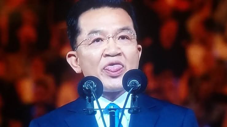 CowCricket's tweet photo. That time of the year when... we fondly recall the Kia Man and his never-ending speeches. Didn't spare Djokovic and Nadal even after their 6 hour final. True AO legend 🙌

#AusOpen #TheStreetsRemember https://t.co/R3AOyzXXIN