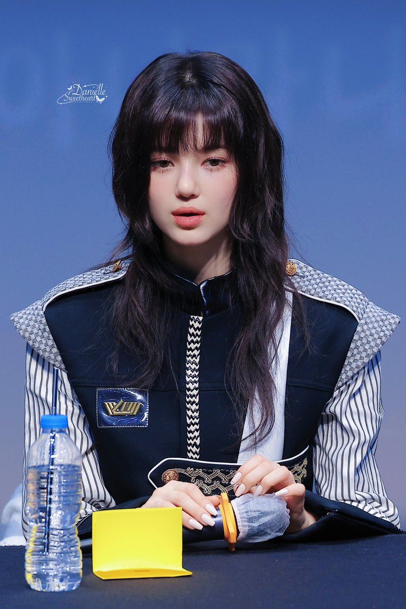 DJM_Sweetheart's tweet photo. 230126 HD
 
다니 왕자님👑

#뉴진스 #NewJeans 
#다니엘 #Danielle #ダニエル https://t.co/PJ73hKb177