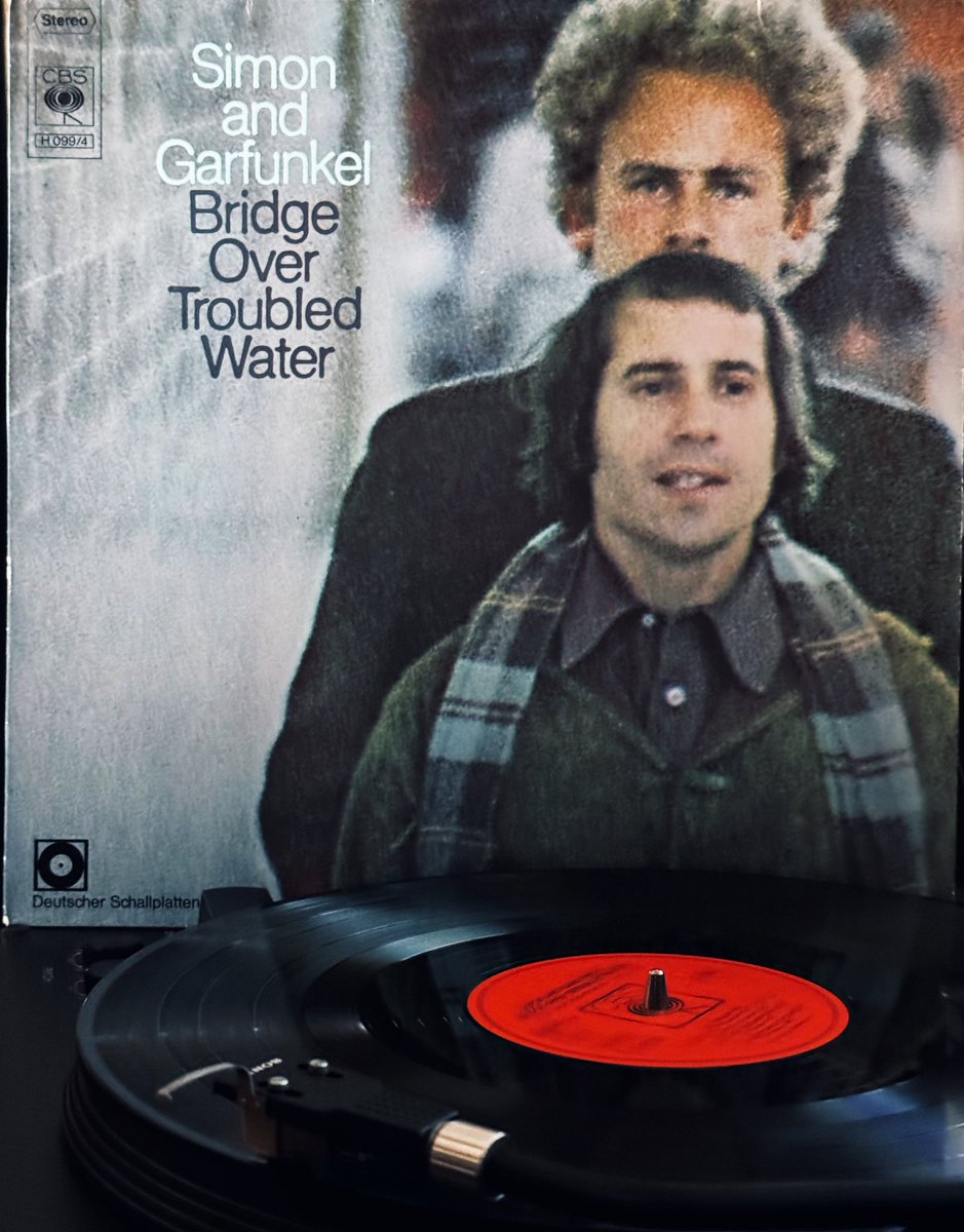 DzielakD's tweet photo. 📅 45 lat temu ukazał się ostatni album duetu @PaulSimonMusic & #Garfunkel. Sporo prawdziwych przebojów, deszcz #GrammyAward, ale słuchając wyczuwa się jakieś zmęczenie materii - coś jak „biały album” Beatlesów… koniec pewnej epoki? #vinyl #truemusic 🤷🏻
-
https://t.co/Wf2vWeEPJF https://t.co/YMULH9msPq