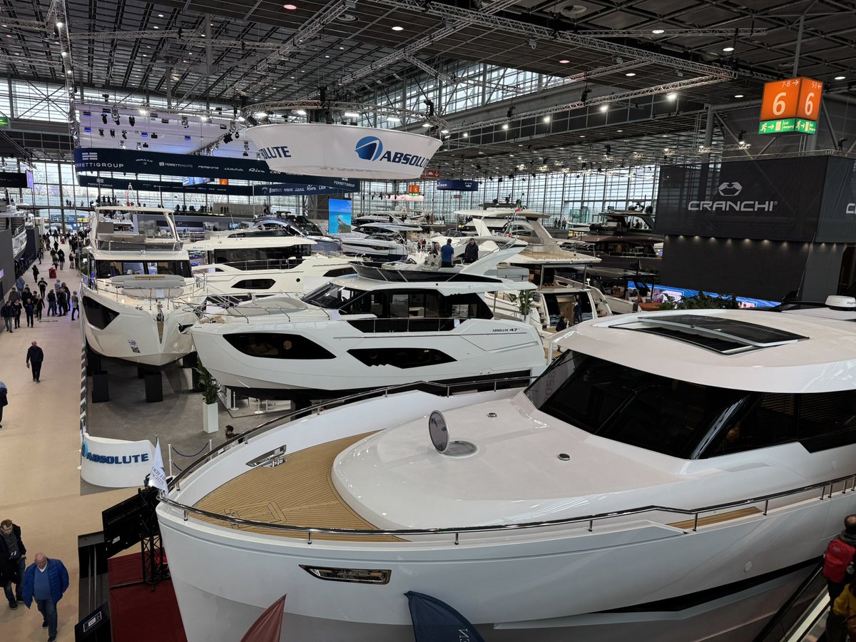 Pillenwichtel's tweet photo. Ich sag mal so:
Bei mir reichts hier nur für eine Jacke …. eine reduzierte Jacke. 💰😅
#Boot2025 https://t.co/YEUxpT09I1