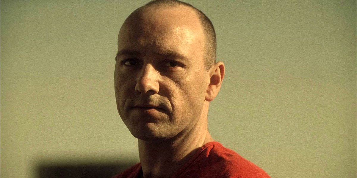 Je me lasserai jamais de cette perf de Kevin Spacey, il était vraiment terrifiant ce batard