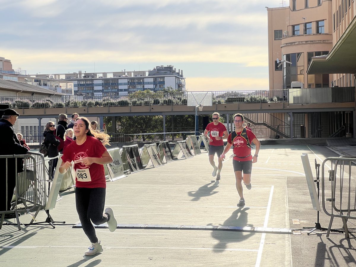 salesianssarria's tweet photo. Hem celebrat la cursa solidària #TheBoscoRun per finançar el Repassem Junts que ofereix suport acadèmic als nois i noies #Sarrià. Una fita esportiva amb @salesianes Moltes gràcies a tots els participants, voluntaris @mjssarria, patrocinadors i a @Bcn_SSTG @ana_guilera pel suport https://t.co/7fgDkdKaJl
