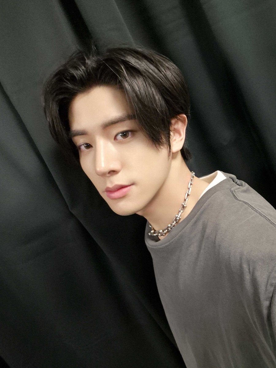 enhypenweverse's tweet photo. [ #제이크’s Post ] 250126

#JAKE: ❤️❤️❤️❤️❤️❤️

@ENHYPEN_members @ENHYPEN #ENHYPEN #엔하이픈 https://t.co/B9XUMB1riZ