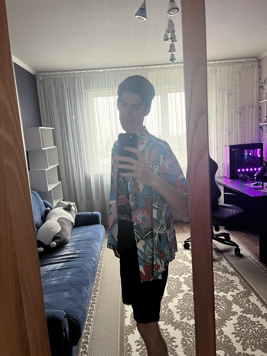 RetroPearce's tweet photo. 26 лет. https://t.co/kXTzP3vDZX