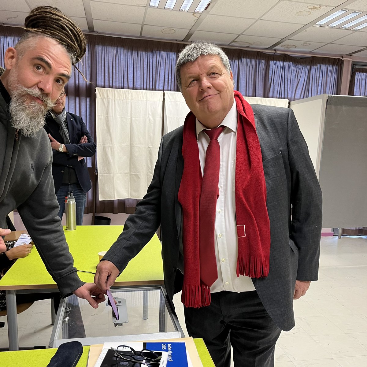 🗳️ A voté !

Les 14 bureaux de vote de Villeneuve-Saint-Georges sont ouverts jusqu’à 20 heures