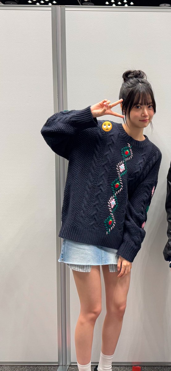 eu0sbBKge992272's tweet photo. 個別ツーショット11月はハートだったので今回はピースをお願いしました！
めっちゃ可愛い
 #ルセラフィム  #ウンチェ
 #LE_SSERAFIM #르세라핌 
 #홍은채 https://t.co/9MrziTO2Z0