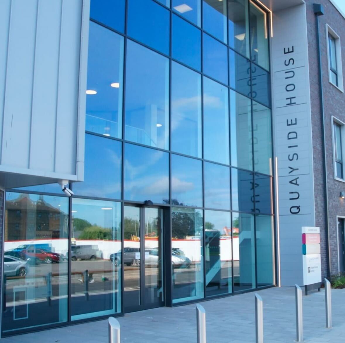 gloshospitals's tweet photo. Urgent health concern but not life threatening?
The GP-led Gloucester Health Access Centre at Quayside House (GL1 2TZ) is open today. Call 01452 336290 to check appointment availability #clickorcallfirst https://t.co/LFHJwh1pSo