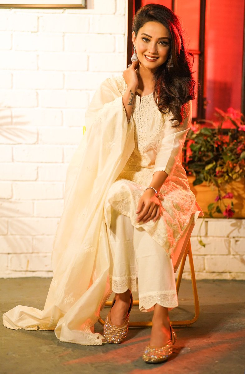 adaa khan tweet media