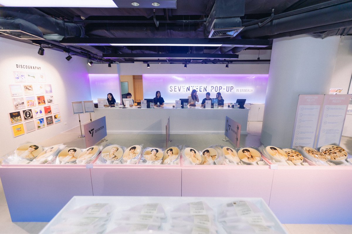 siamdiscovery1's tweet photo. DAY 1  มุมถ่ายรูปสวยมากๆ

2025 SEVENTEEN POP-UP IN BANGKOK
📍SIAM DISCOVERY, 1ST FL.

#세븐틴 #SEVENTEEN
#SEVENTEEN_POP_UP #BANGKOK
#SiamDiscovery #SiamDiscoveryxSEVENTEEN https://t.co/kmDcinsUJu