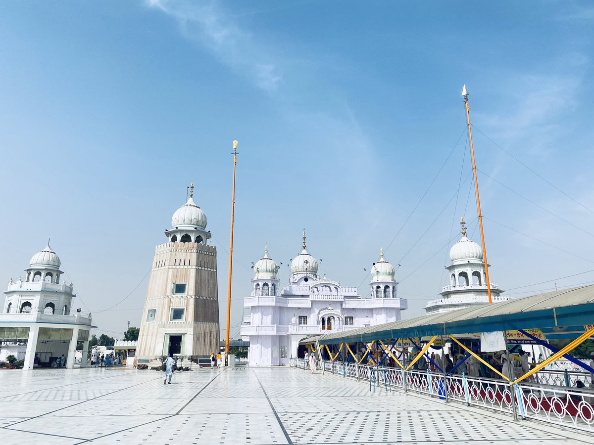 ਅਗੈ ਪੁਛ ਨ ਹੋਵਈ ਜੇ ਸਣੁ ਨੀਸਾਣੈ ਜਾਇ ॥੨॥

In the world hereafter, his account is not called for, if he goes with the insignia of the Lord. ||2||

ਸੂਹੀ (ਮਃ ੧) (੭) ੨:੨ - #ਸ੍ਰੀਗੁਰੂਗ੍ਰੰਥਸਾਹਿਬਜੀ : ਅੰਗ ੭੩੦

#ਸਿੱਖ #ਖ਼ਾਲਸਾ #SriGuruGranthSahibJi #Sikhs #Khalsa