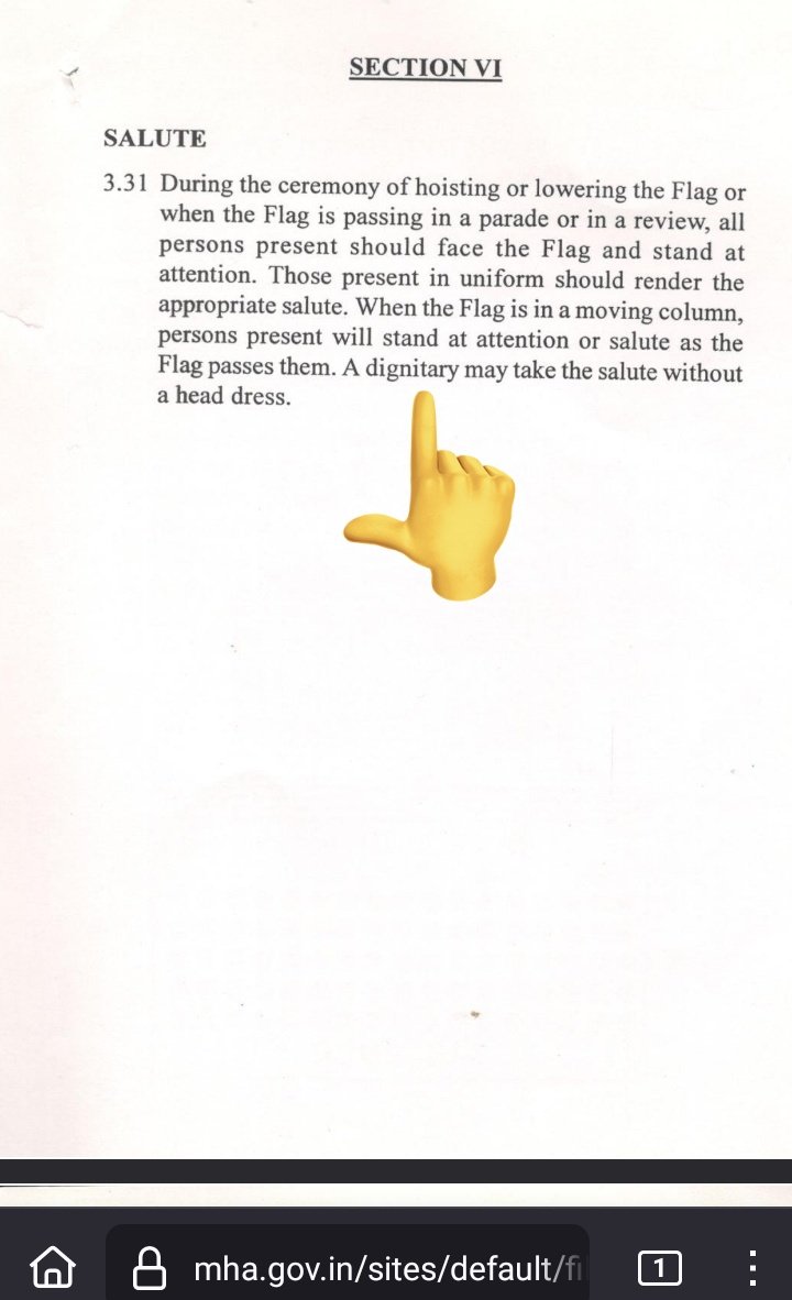 mindspeak01's tweet image. #RepublicDay
@rashtrapatibhvn 
@PMOIndia 
@CMOTamilnadu 
Isn't it a disgrace Governor TN while hoisting National Flag had taken the Salute with head gear
A Topèe on while as per the 
#FlagCode section vi 3:31 the dignitary should not wear any head dress..
mha.gov.in/sites/default/…