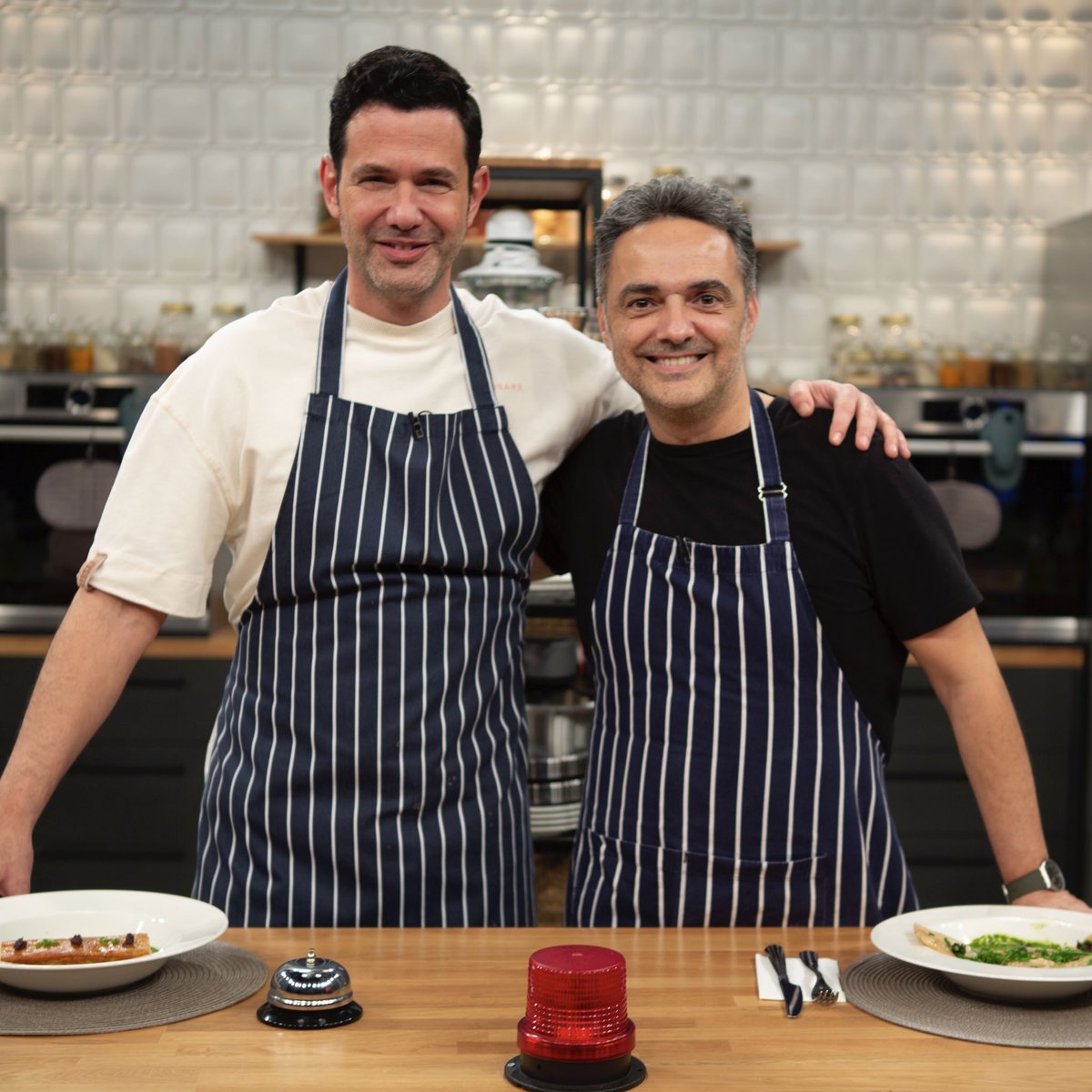 Kerem Cem mutfağa giriyor!

#ArdaileOmuzOmuza yeni bölümüyle bugün 13.45'te #KanalD'de!