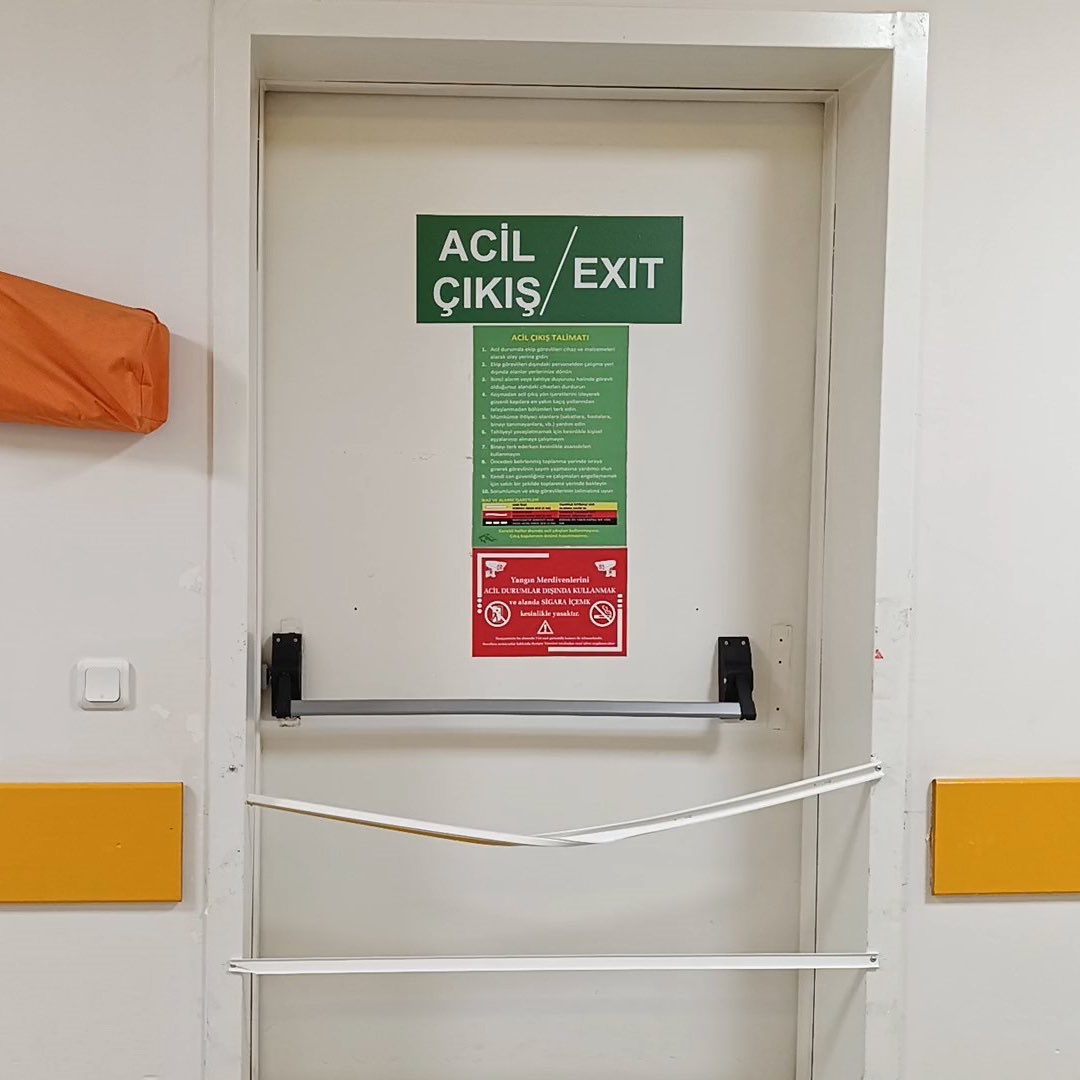 Conflict tweet media