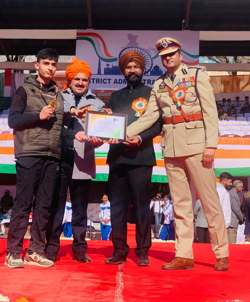 _burhankhan_'s tweet photo. "#Glimpses #Felicitation #Ceremony during the #RepublicDay #Celebration at Sports Stadium Doda.

Heartfelt thanks to #District #Administration #Doda for the recognition and support!"
@harvinder_ias https://t.co/2p9kQdnBaI