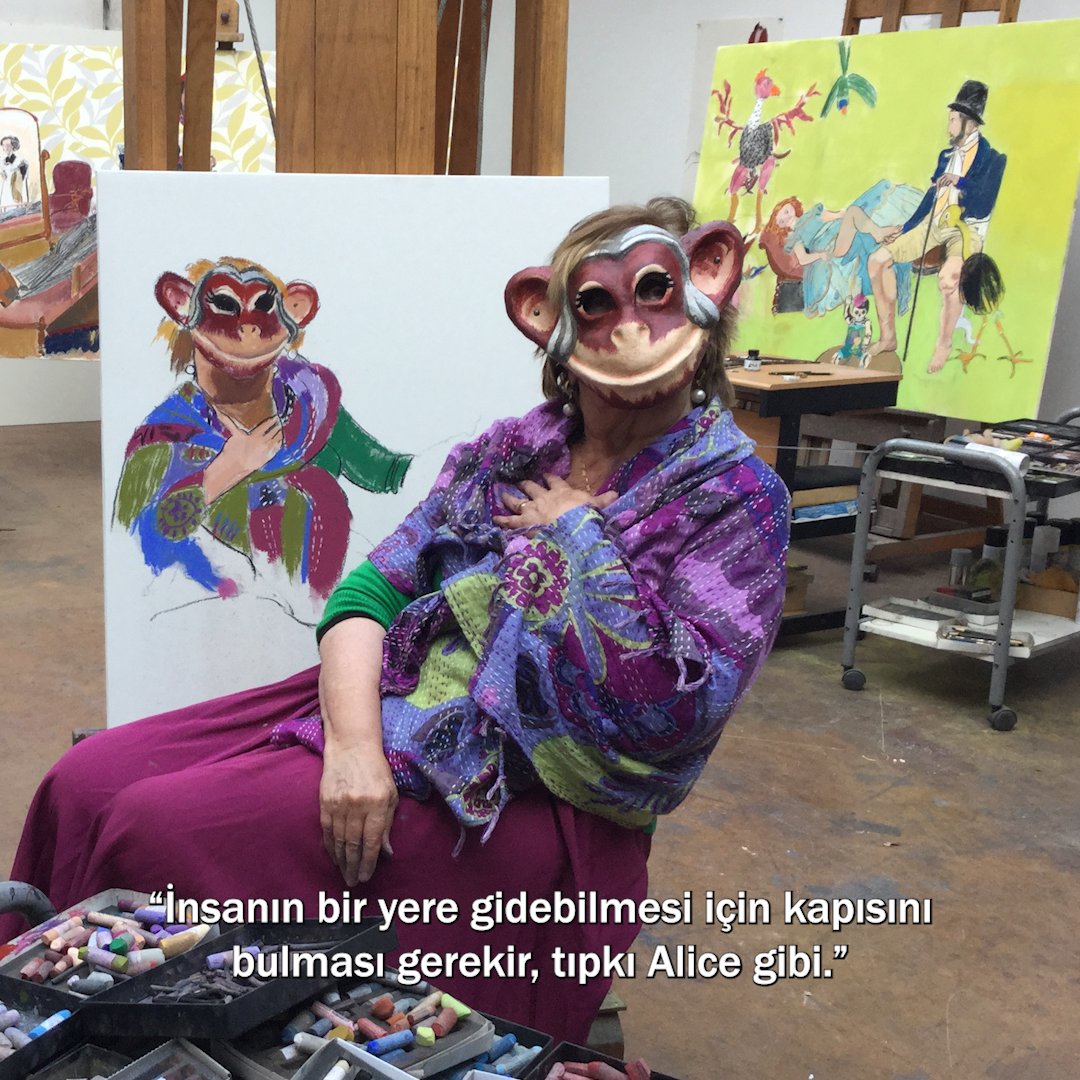 PeraMuzesi's tweet image. Bugün olağanüstü sanatçı #PaulaRego’nun doğum günü! Hayal gücü ve sanatıyla kadınların hikâyelerini yeniden şekillendiren, ataerkiye ve baskıya karşı güçlü bir ses olan Rego’yu sevgiyle anıyoruz. Pera Müzesi’nde 2022&apos;de gerçekleşen Hikâyelerin Hikâyesi sergisinde Rego’nun…