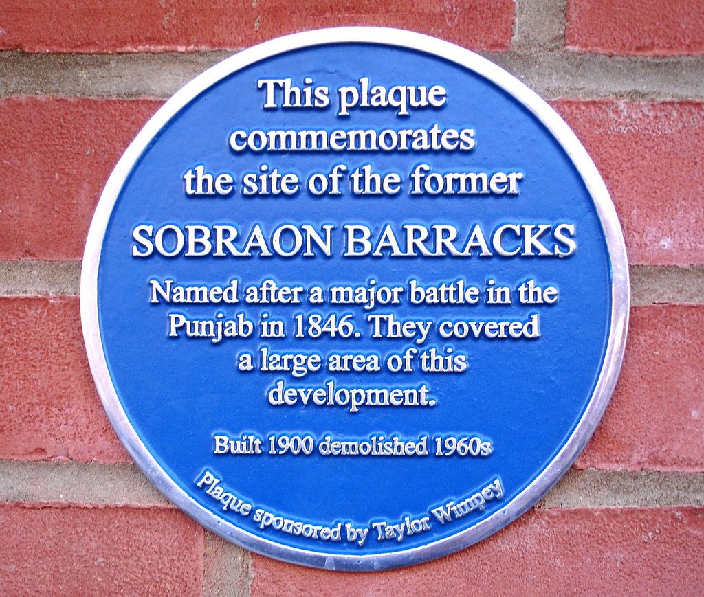 ColCivicSociety's tweet image. #OnThisDay - 26 January 2012, two #BluePlaques 
were unveiled in #Colchester marking the sites of the former Military Hospital and Sobraon Barracks.

Both  feature on our online #ColchesterPlaqueTrails  where you can learn more about the sites.

More:

placecheck.info/colchesterplaq…