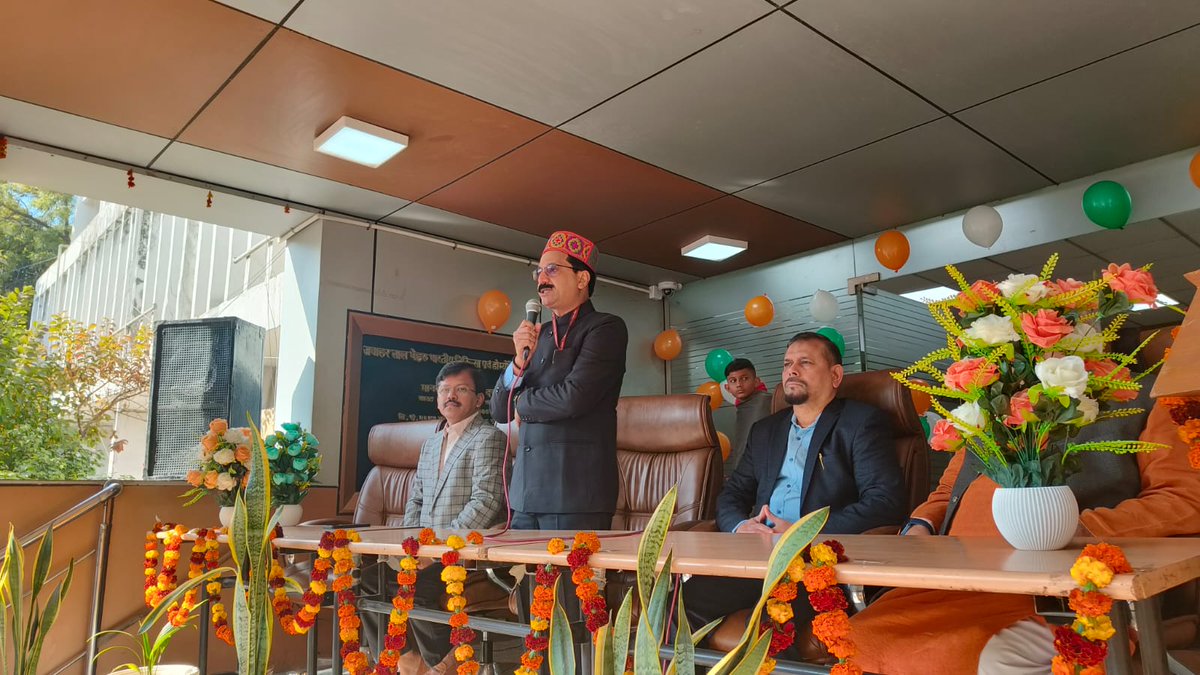 CCRAS_MoAyush's tweet photo. Celebrating 76 glorious years of democracy &amp; diversity! 🇮🇳

Prof. @rnacharya1967, DG #CCRAS, along with DG #CCRUM, proudly hoisted the National Flag at the CCCBC Complex of the Coordination Cell under CCRAS, marking the spirit of unity &amp; patriotism this #RepublicDay.

@moayush https://t.co/jJz6XrnlXP