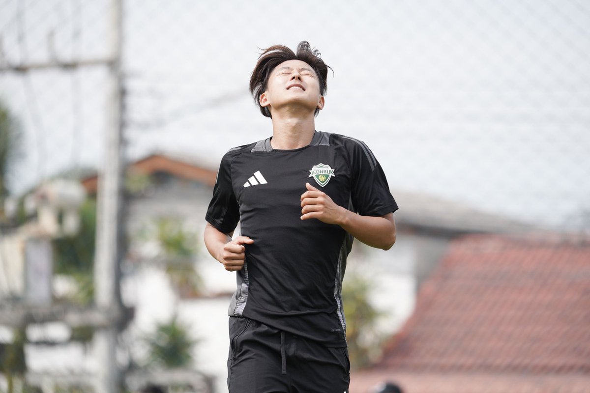 S W Lee 이승우 tweet media