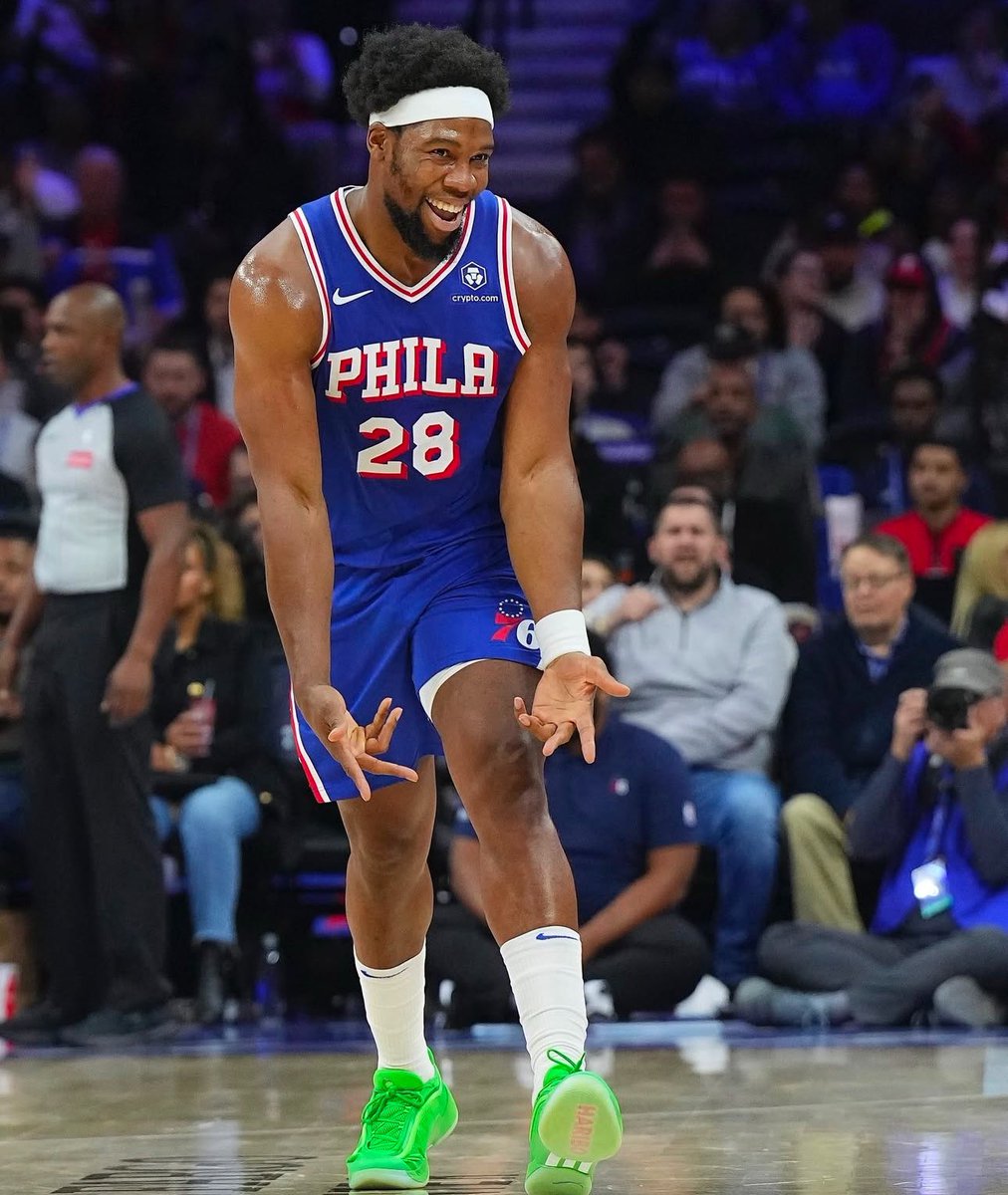 SirEmbiid's tweet photo. Batum’s highest point total as a Sixer last year was 19. Just about halfway through the season, Yabusele has already scored 19 or more 5 times.

Excluding that game, Batum’s next highest was 14… Yabusele has scored 14 or more 13 times so far this season.

My Goat man. https://t.co/uJB2DyElBx