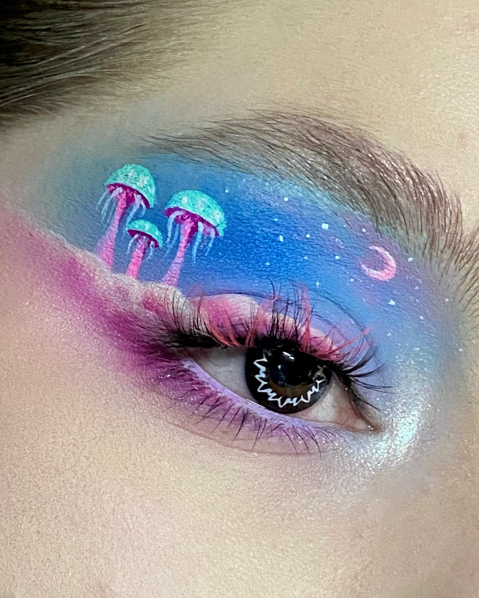 cc_lenses's tweet photo. @tiaxxmakeup is one to watch! Look at that stunning makeup ๐
๐ https://t.co/ONJnUxQkzv
( #๐ท @tiaxxmakeup )
.
.
#graphiceyeliner #graphiceyes #graphiceyeshadow #creativemakeup #makeupartist #makeupideas #makeuplooks #makeupartistsofinstagram #colouredcontacts #coloredcontacts https://t.co/7EGIUukkP4