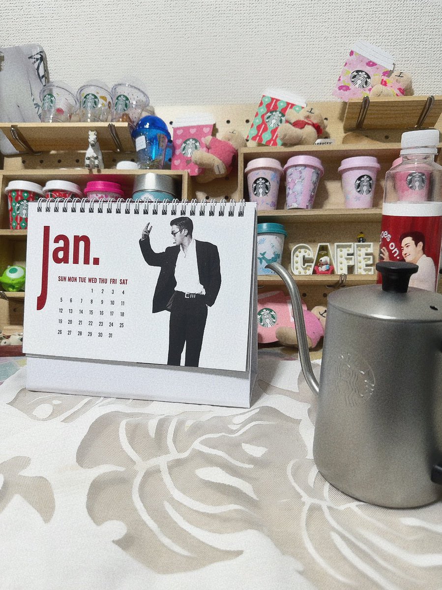 <a href="/pureflame407/">𝗣𝗨𝗥𝗘 𝗙𝗟𝗔𝗠𝗘</a> 
とても　素敵なカレンダーをありがとうございました。ページをめくる度に　貴方の瞳に映し出される　シウォンに恋しました❤️私の家の小さなカフェに飾ります。
動画素敵に作ったので　見てください、

instagram.com/reel/DFSE0BQPa…