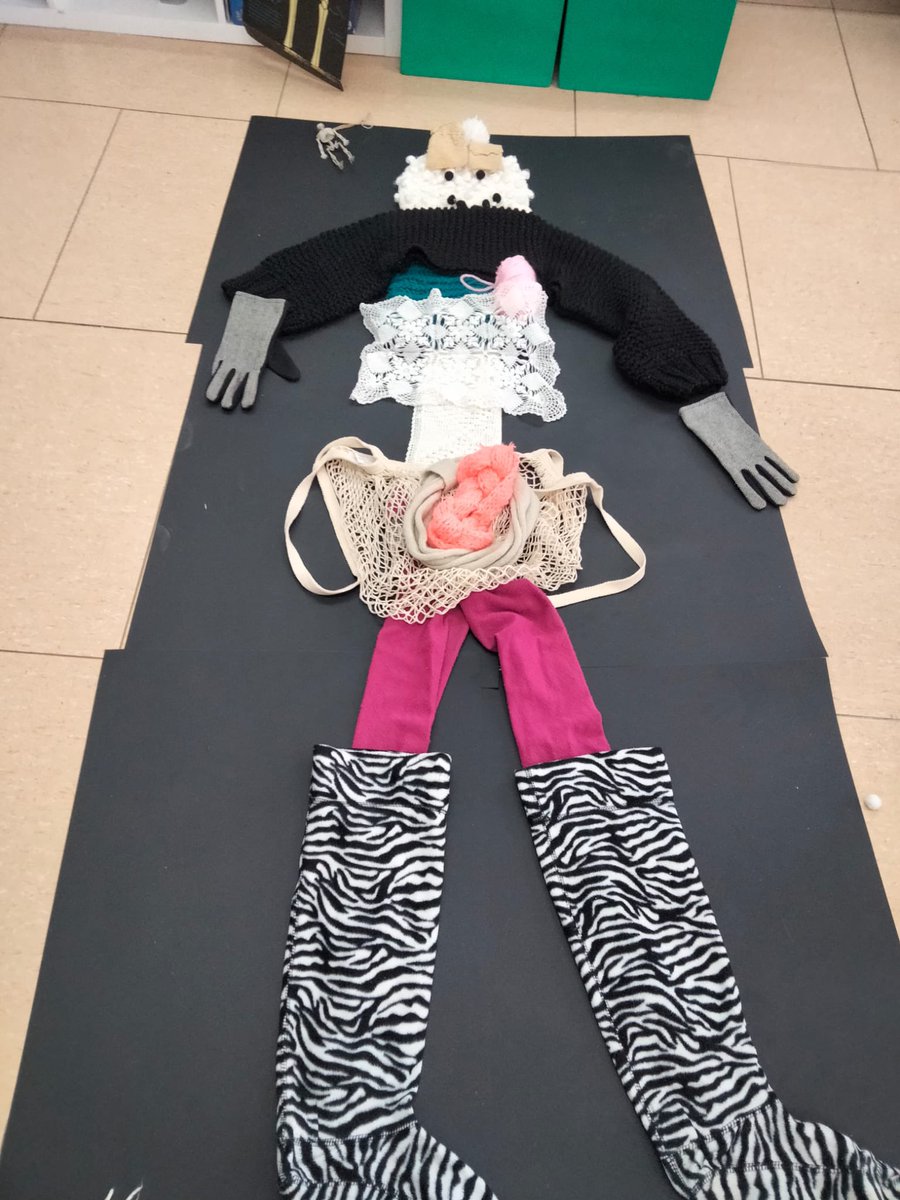 Escola La Immaculada tweet media