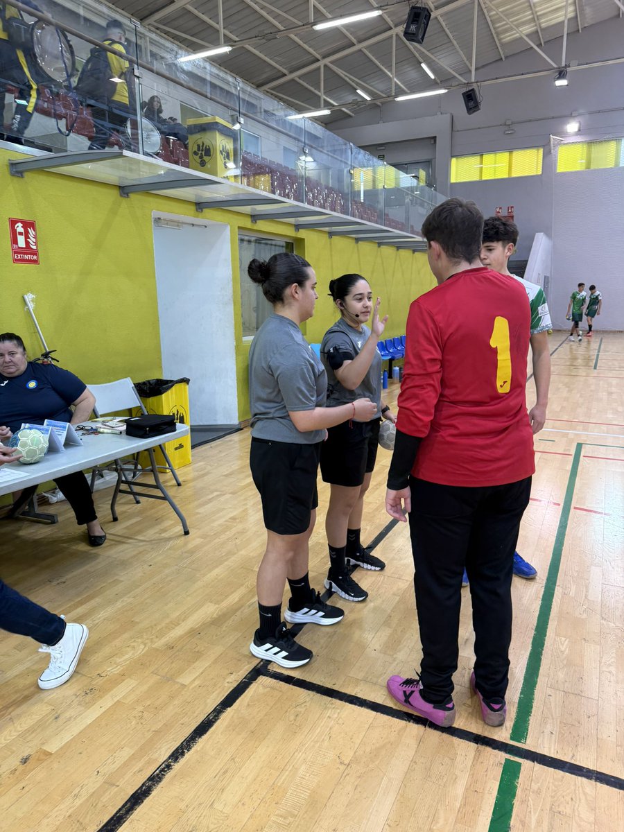 🚨 Nuestras compañeras hoy han sido designadas para arbitrar el partido entre BM Las Palmas 🆚 Bm Ingenio. 

🍀Muchos aciertos compañeras ‼️