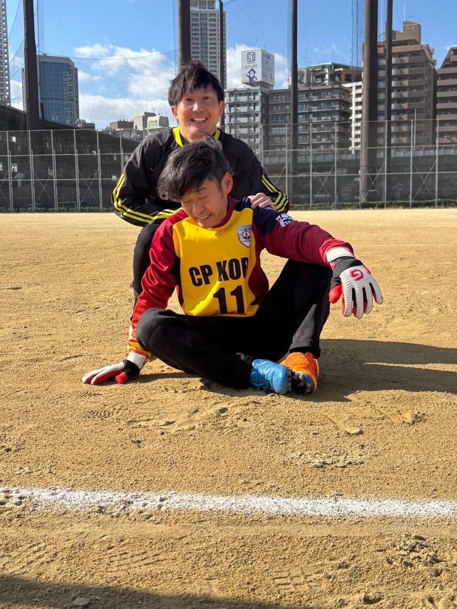 7_cpkobe's tweet photo. 昨日は小野浜公園で練習でした！！

止める、蹴る、周りを見る、基本が大事👍️

新人GK高橋選手頑張ってます😁

来週は今年最初の練習試合です⚽️
徐々に上げていきましょう！

#CPサッカー
#脳性麻痺サッカー
#障がい者サッカー
#脳性麻痺
#脳血管障害 https://t.co/soPH798AA1