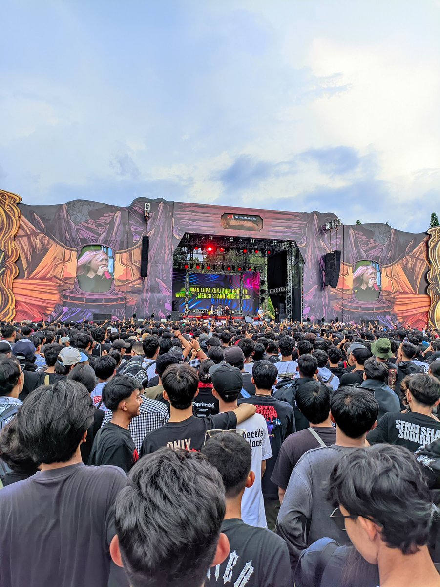 galuhhhhh19_'s tweet photo. 👀
#hellprint #unitedday8 https://t.co/uijLrAq0DG