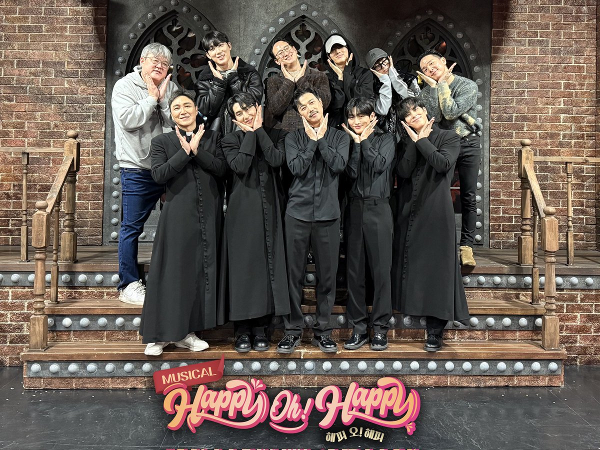 Musical_HappyOhHappy tweet media
