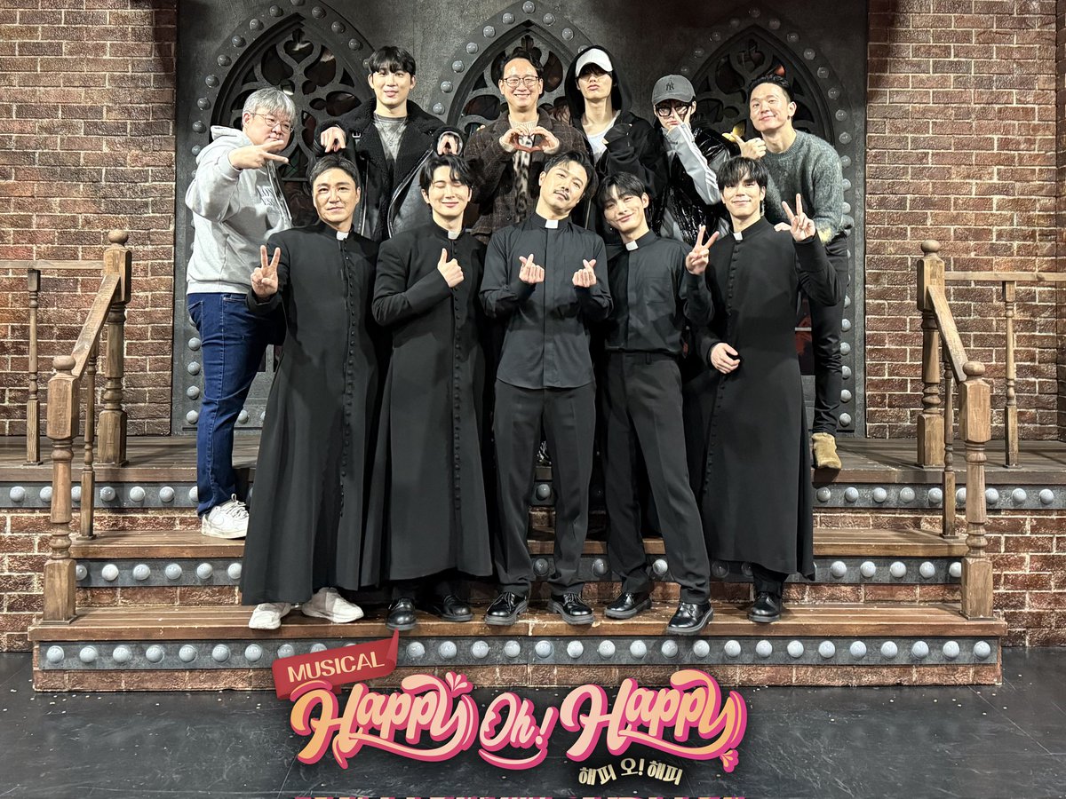 Musical_HappyOhHappy tweet media